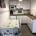 Laura-haus *