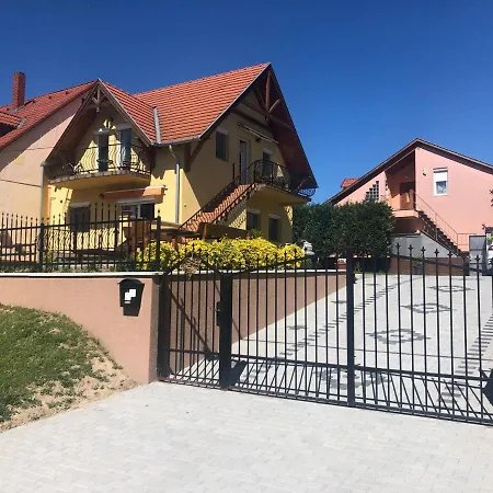 Lejlighed Laura-haus