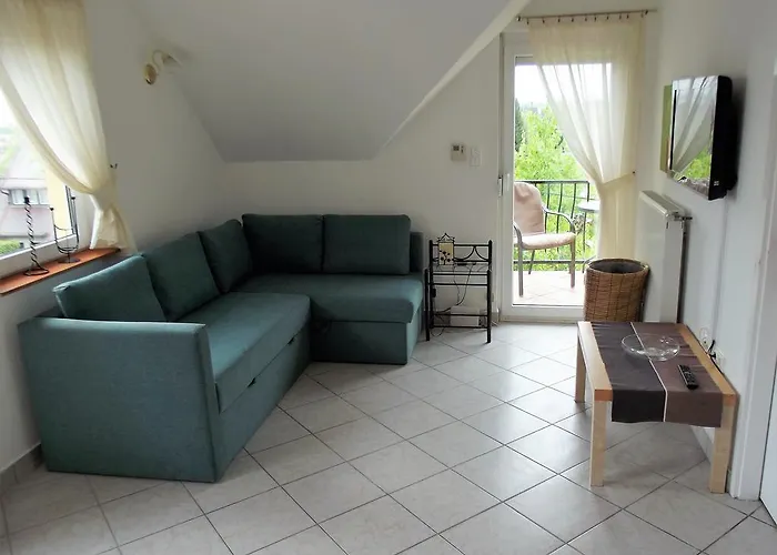 Laura-haus * Vonyarcvashegy