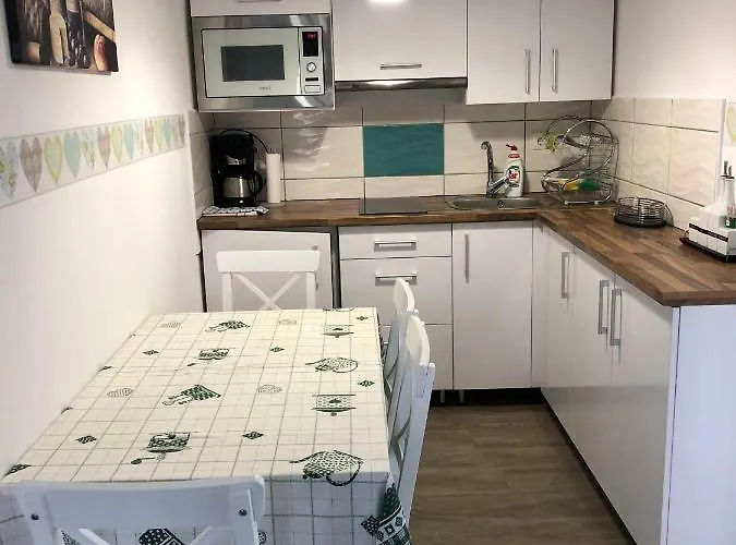 Laura-haus *